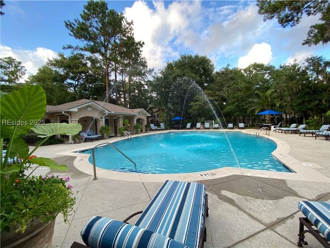 APT-1523 - 4 Indigo Run Dr, Condo with 2 bedrooms, 2 bathrooms and null parking in Hilton Head Island SC | Image 24