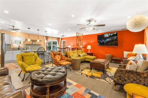 2207 Golden Arrow Dr, Las Vegas, NV, 89169-3228 | Card Image