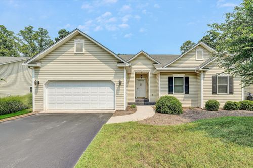 8-51 Fairway Oaks Dr, Hardy, VA, 24101-2681 | Card Image