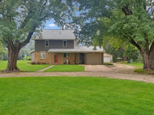 1055 150th Ave, Slayton, MN, 56172-2005 | Card Image