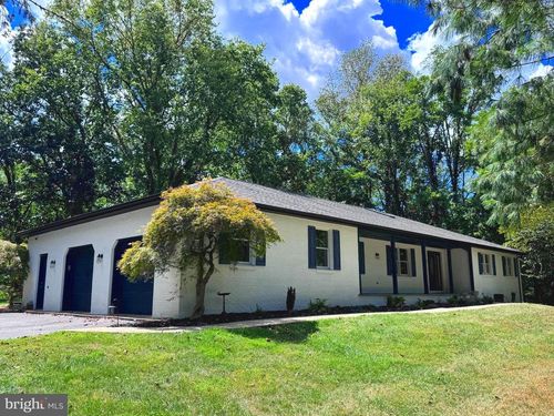 306 Tinsley Cir, SHEPHERDSTOWN, WV, 25443-4052 | Card Image