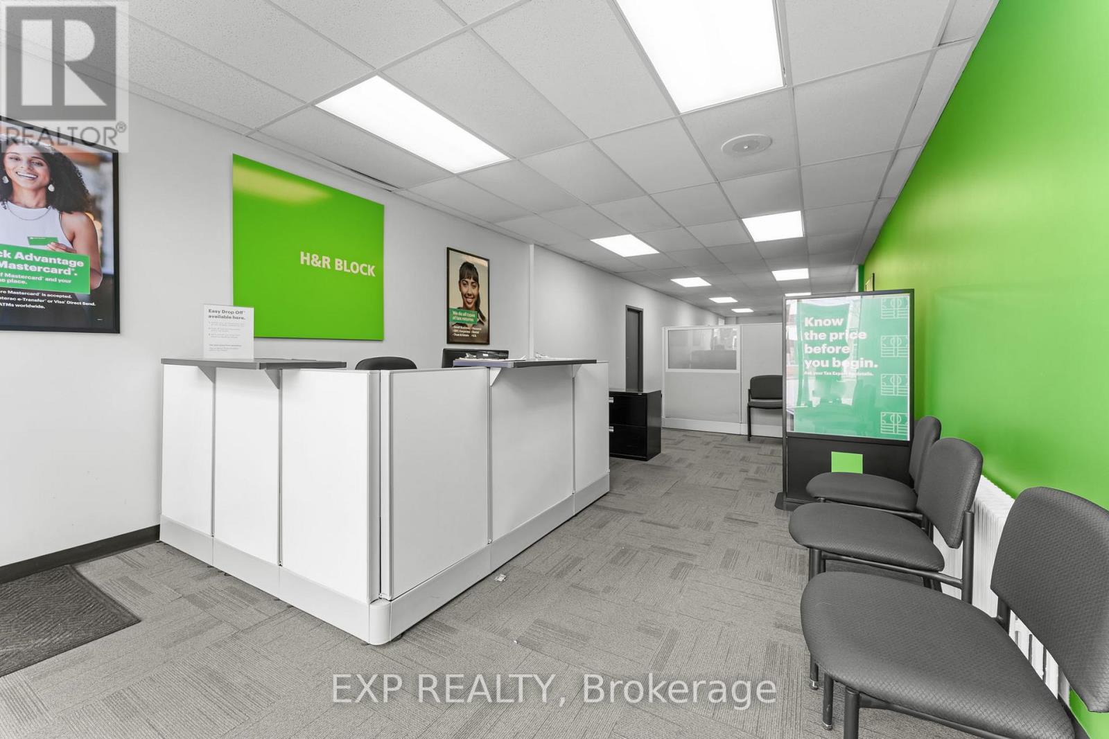 Commercial Lease in Mississauga (Port Credit) 3