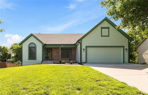 5117 Anderson St, Shawnee, KS, 66226-3812 | Card Image