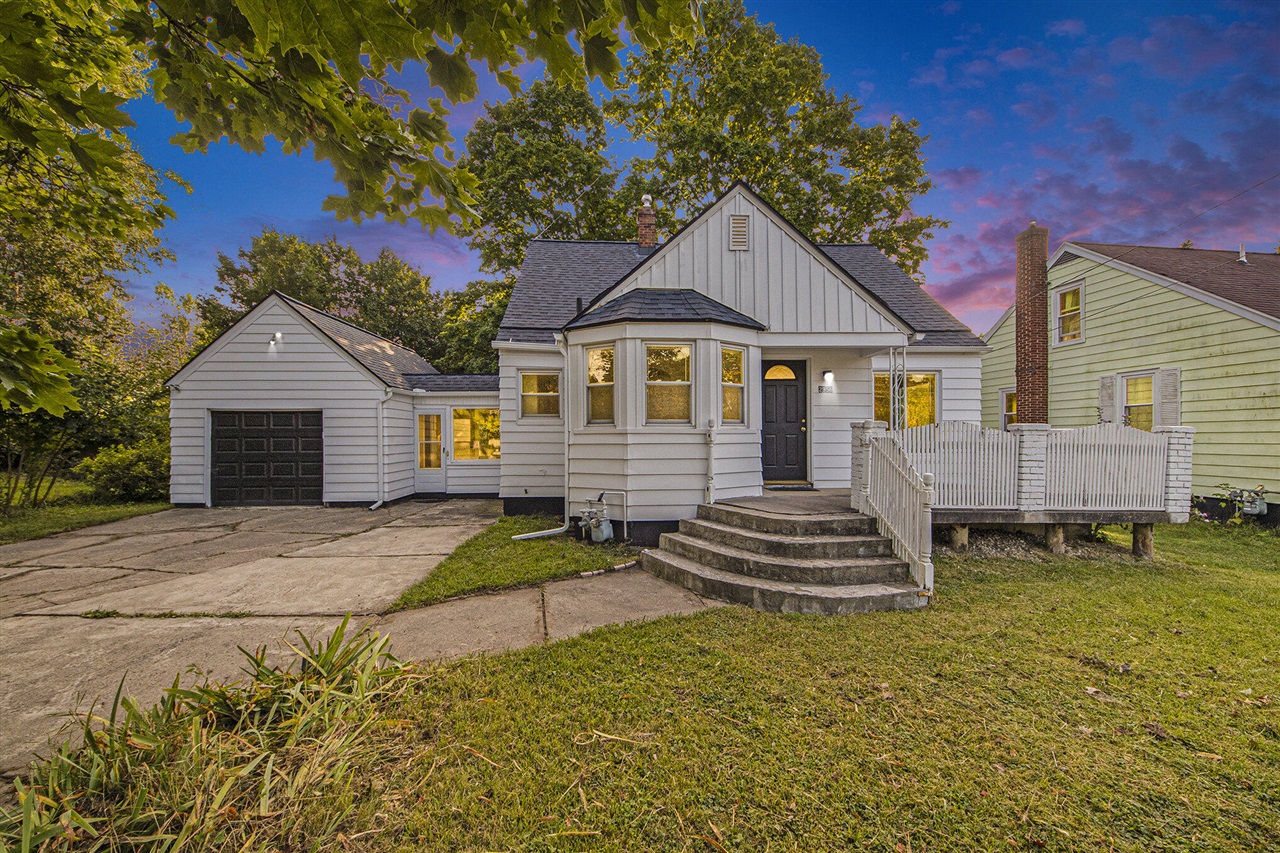 Paris Ave, Grand Rapids, MI 49512