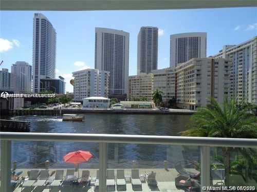 t301-2600 E Hallandale Beach Blvd, Hallandale Beach, FL, 33009-4876 | Card Image