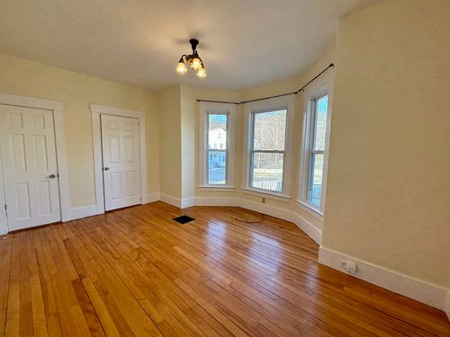 2-15 Maple St, Wilton, NH, 03086-5505 | Card Image