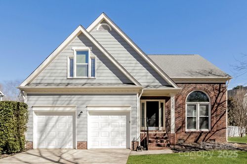 7113 Cornerstone Dr, Charlotte, NC, 28269-1201 | Card Image