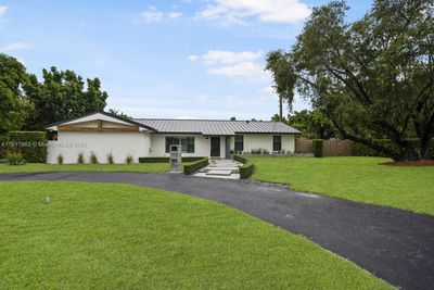 8705 Sw 176th St, House other with 4 bedrooms, 2 bathrooms and null parking in Palmetto Bay FL | Image 1