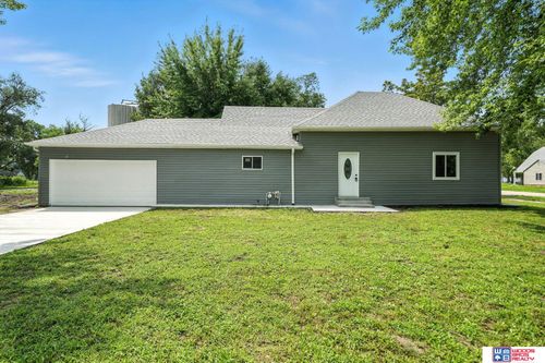 122 N Burlington Ave, Exeter, NE, 68351-4096 | Card Image