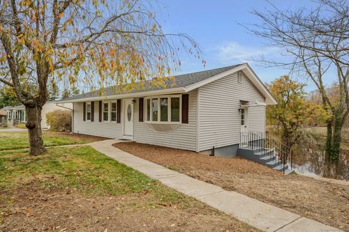 6 Arrowhead Dr, Ledyard, CT, 06339-1006 | Card Image