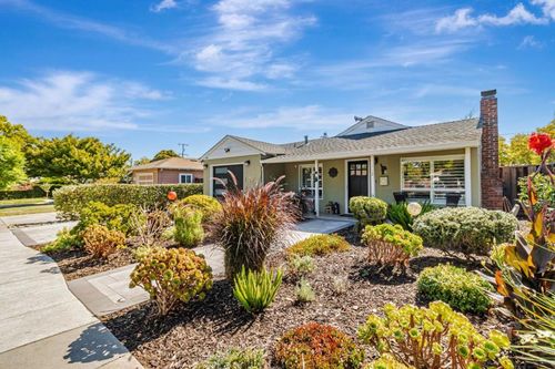 112 F St, Redwood City, CA, 94063-1038 | Card Image