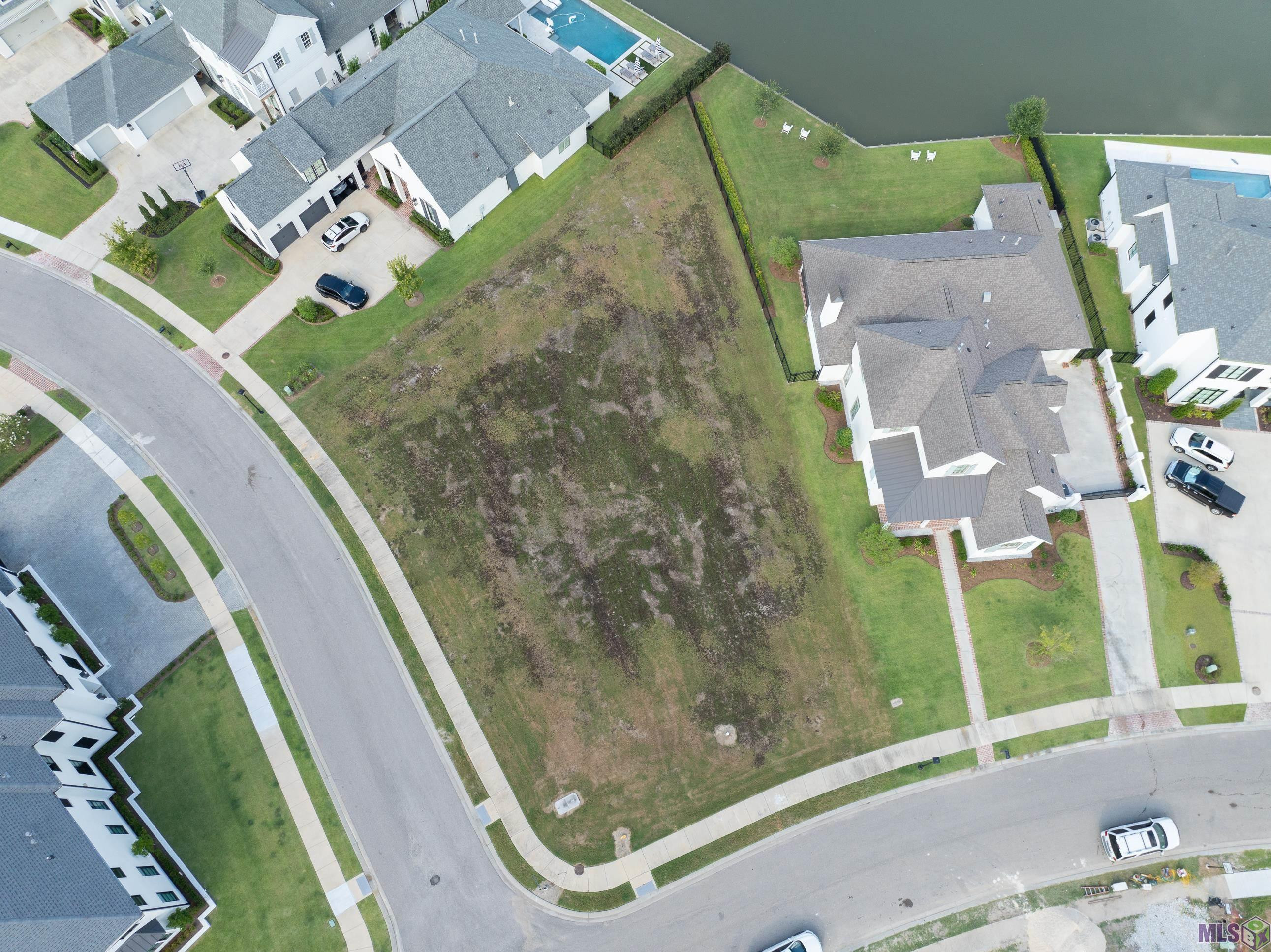 Land in Baton Rouge 5
