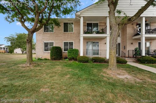 apt-204-14140 Merriweather St, Sterling Heights, MI, 48312-2484 | Card Image