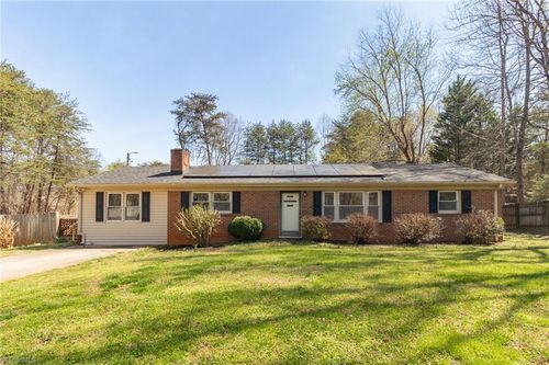 8225 Easley Rd, Walnut Cove, NC, 27052-9683 | Card Image