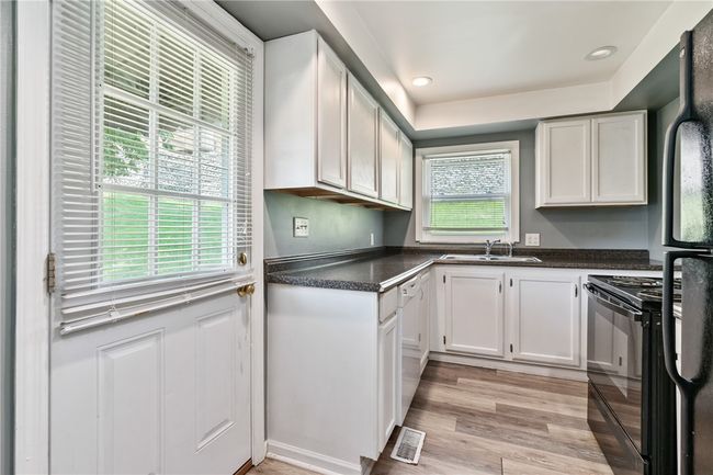 1056 Lessing St, House other with 4 bedrooms, 2 bathrooms and 1 parking in Pittsburgh PA | Image 9