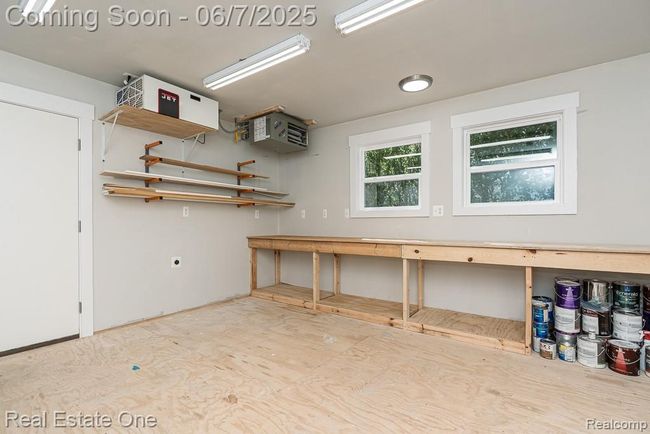 HEATED WORKSHOP | Image 35