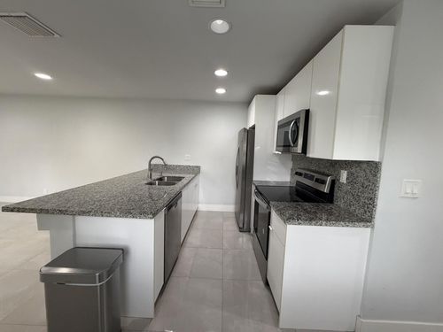 5749 Garfield St, Hollywood, FL, 33021-5150 | Card Image