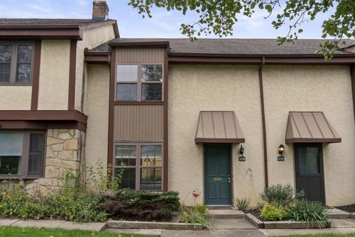 6198 Stornoway Dr S, Columbus, OH, 43213-2169 | Card Image