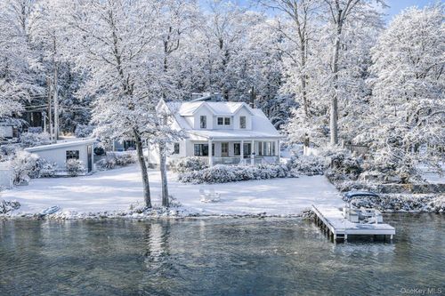 33 Brook Ave, Hopewell Junction, NY, 12533-5454 | Card Image