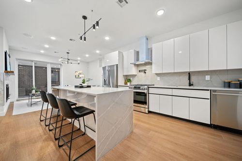 a-192 Cambridge Ave, Jersey City, NJ, 07307-1904 | Card Image