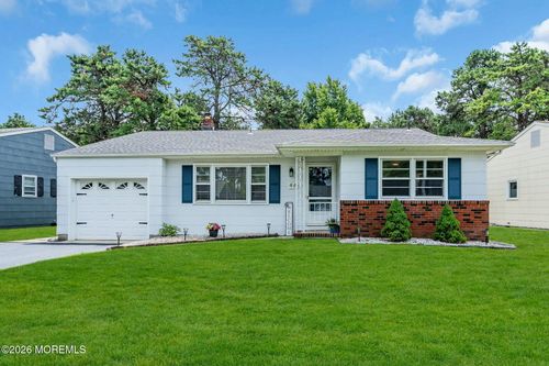 46 Millbrook Dr, Toms River, NJ, 08757-5809 | Card Image