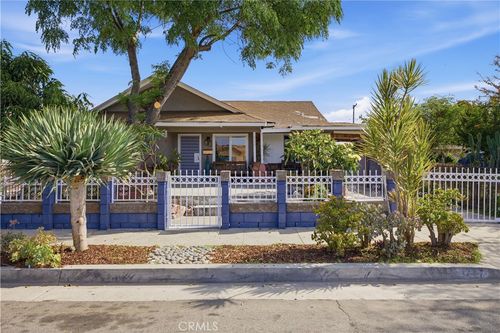 3227 Palm Ave, Lynwood, CA, 90262-5025 | Card Image