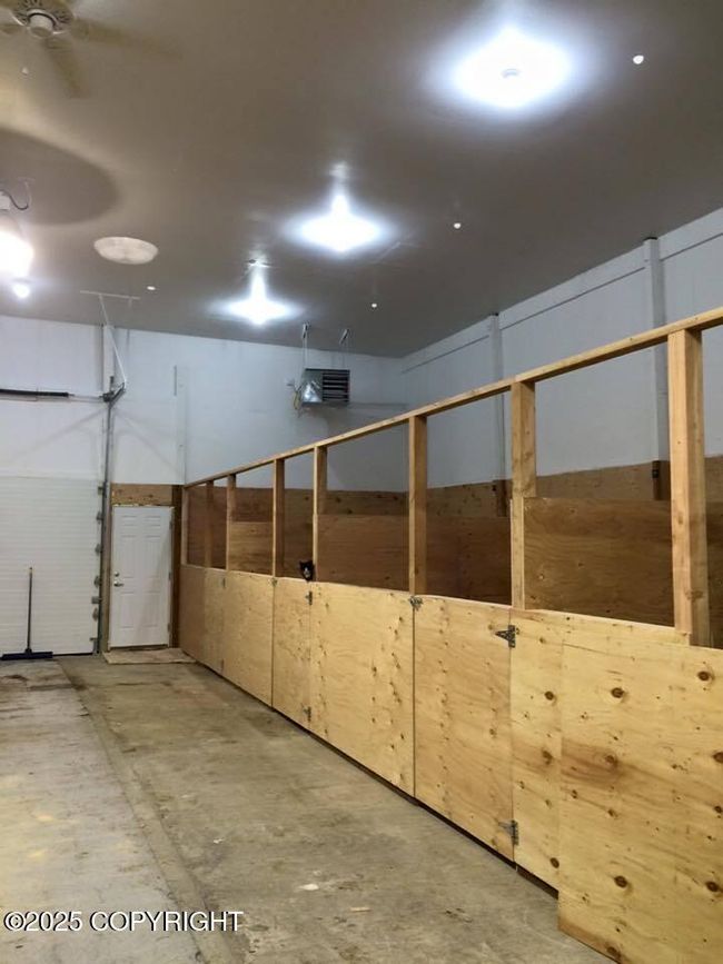 Heated stables | Image 57