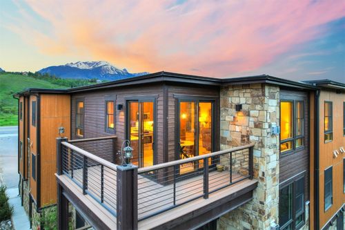 302-1070 Blue River Pkwy, SILVERTHORNE, CO, 80498-5338 | Card Image