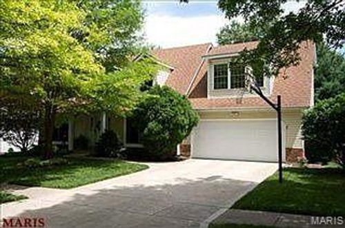1044 Holly River Dr, Florissant, MO, 63031-7455 | Card Image