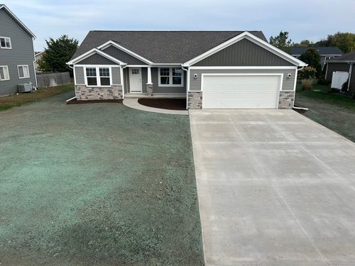 327 Rachel Way, Utica, IL, 61373-9452 | Card Image