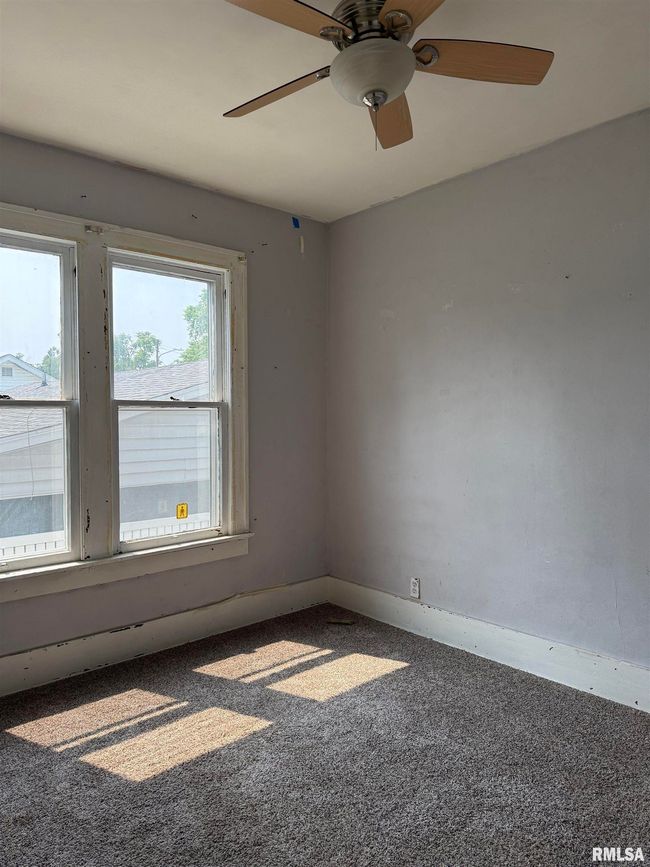 825 W Sloan St, House other with 2 bedrooms, 1 bathrooms and null parking in Harrisburg IL | Image 7