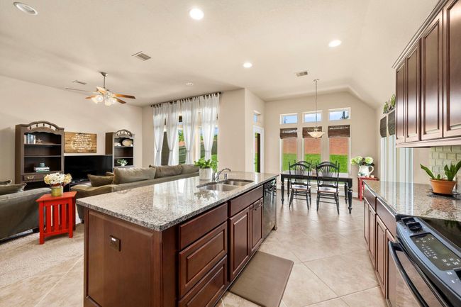 2616 Mountain Sage Dr, House other with 4 bedrooms, 2 bathrooms and 2 parking in Pearland TX | Image 14