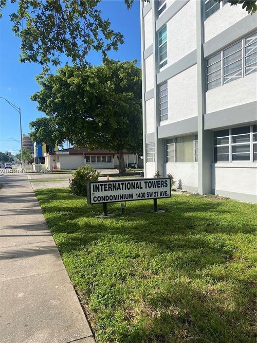 apt-301-1400 Sw 27th Ave, MIAMI, FL, 33145-1239 | Card Image