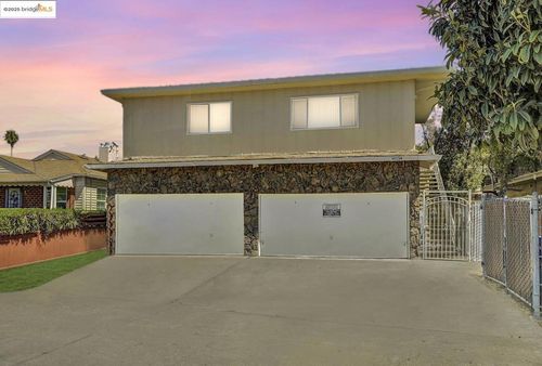 9034 Hillside St, Oakland, CA, 94603-2865 | Card Image