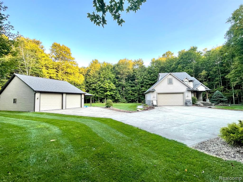 Deepwood Dr, Lapeer, MI 48446 #1