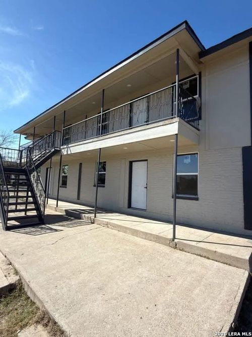 apt-1-793 Progreso, Eagle Pass, TX, 78852-6771 | Card Image