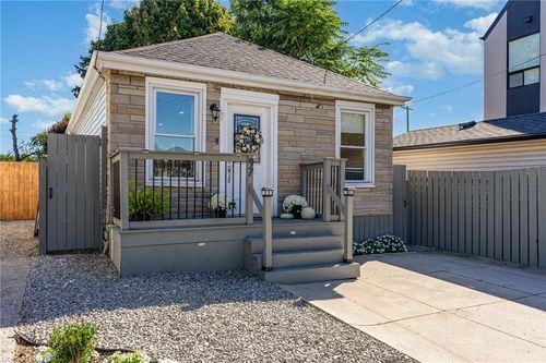 97 E 31st St, Hamilton, ON, L8V3N9 | Card Image