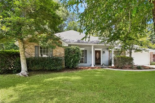 418 Westwood Dr, Mandeville, LA, 70471-8906 | Card Image