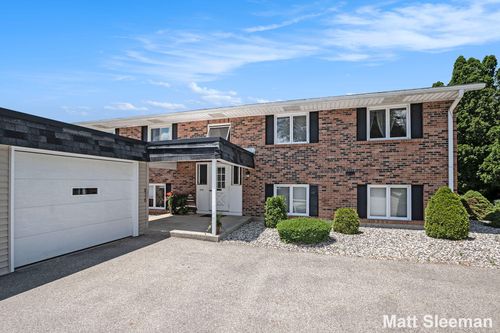 83-230 S State St, Zeeland, MI, 49464-1687 | Card Image