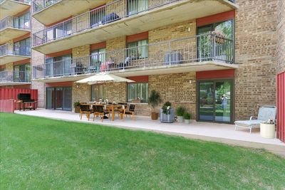 104 - 35 S Baybrook Drive, Condo with 2 bedrooms, 2 bathrooms and 1 parking in Palatine IL | Image 2