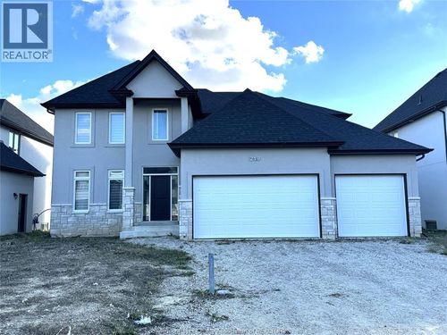 {{alt}} | Card Image