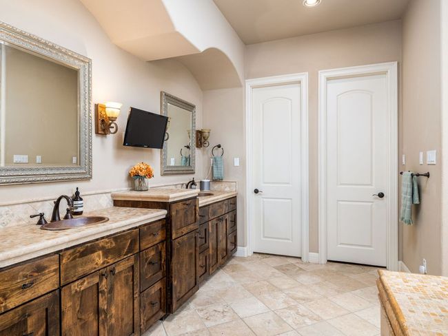 3701 Pappys Way, House other with 4 bedrooms, 5 bathrooms and 6 parking in Austin TX | Image 13