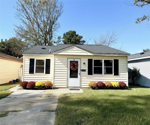 3818 Peach Orchard Cir, Portsmouth, VA, 23703-2511 | Card Image