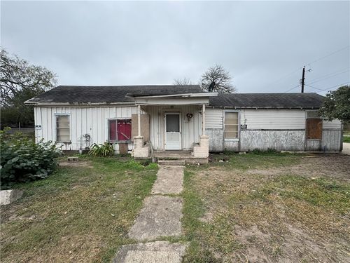 1905 S Reynolds Street, Alice, TX, 78332 | Card Image