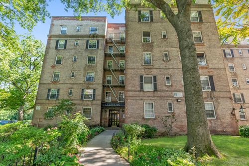 4a-5140 30th Ave, Woodside, NY, 11377-7925 | Card Image