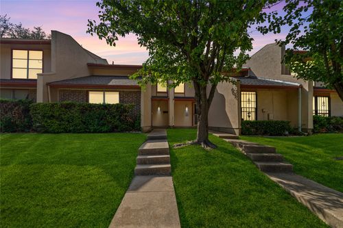 405 Valley Park Dr, Garland, TX, 75043-2958 | Card Image