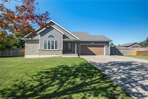 1093 Walker St, Wroxeter, ON, N0G2X0 | Card Image