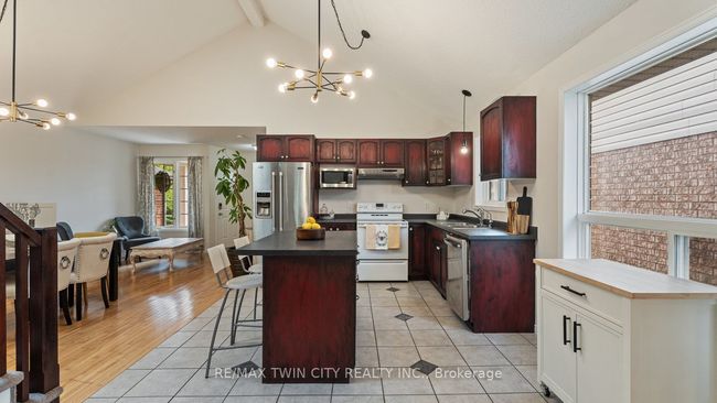 7 Fletcher Crt, House other with 5 bedrooms, 3 bathrooms and 3 parking in Guelph ON | Image 12