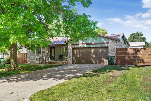 4604 Maple Dr, Sand Springs, OK, 74063-2420 | Card Image