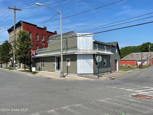 43 Bridge St, Amsterdam, NY, 12010-5525 | Card Image